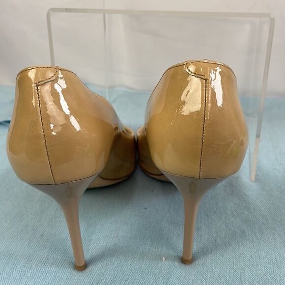 Jimmy Cho Tan Patent Pump Shoes - Picture 4 of 5